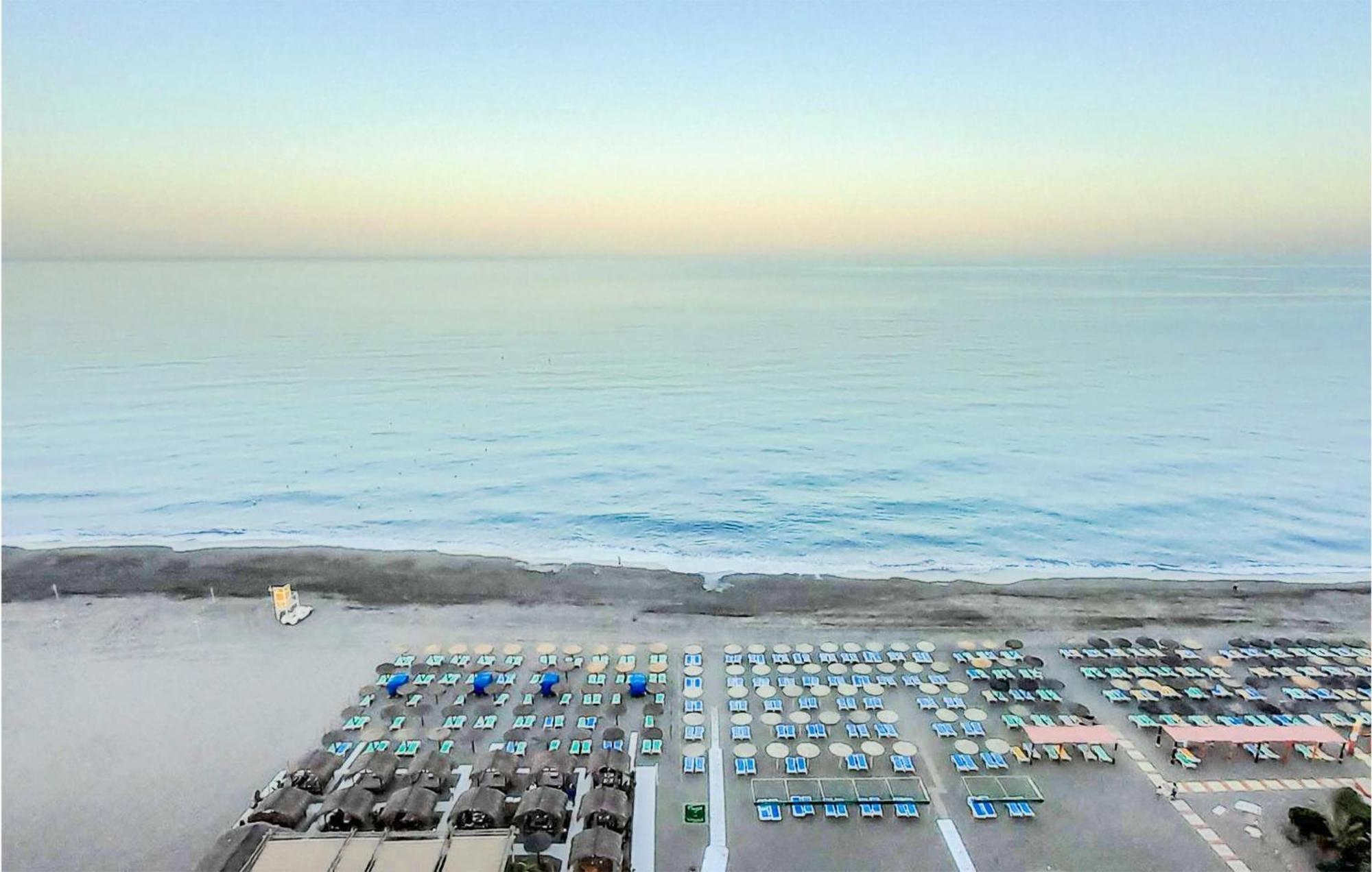 Pet Friendly In Apartamento Torremolinos